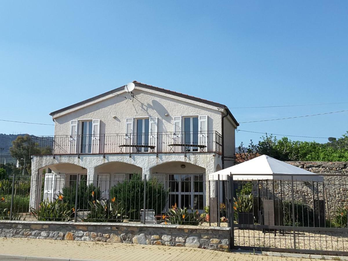 La Strelitzia Cervo Mare Apartment Exterior photo
